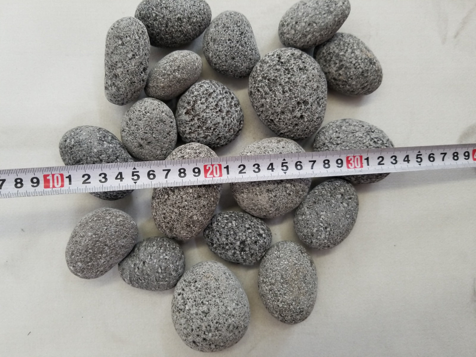Natural Grey Speckled Pebbles – 15kg
