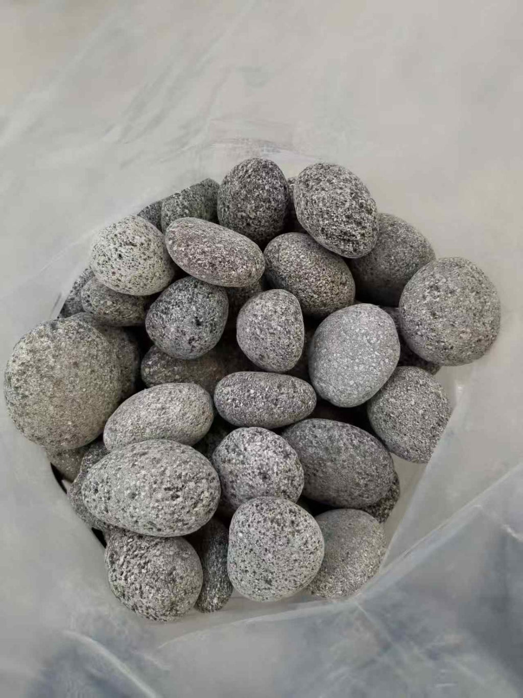Natural Grey Speckled Pebbles – 15kg