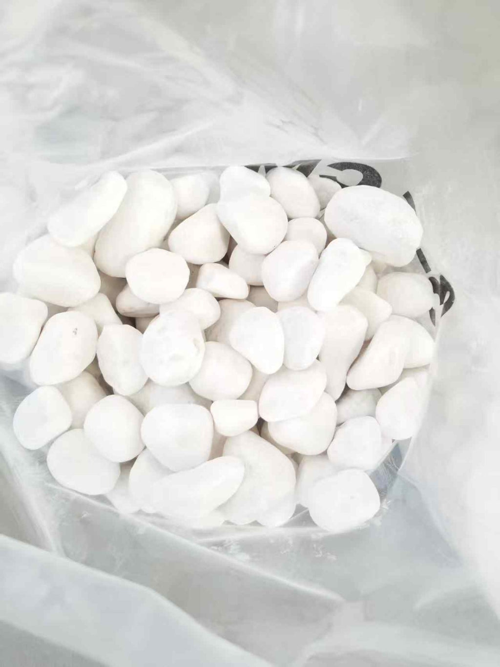 White Decorative Pebbles – 15kg